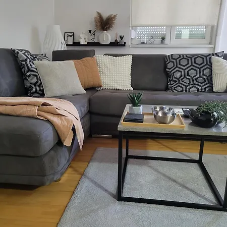 Apartamento Riva Parking Garaza *