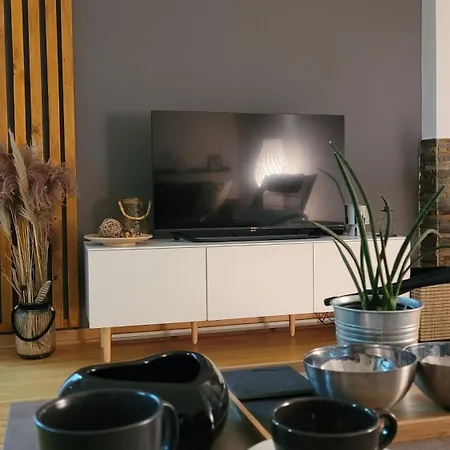 Riva Parking Garaza Apartamento