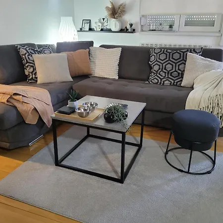 Riva Parking Garaza * Kraljevo