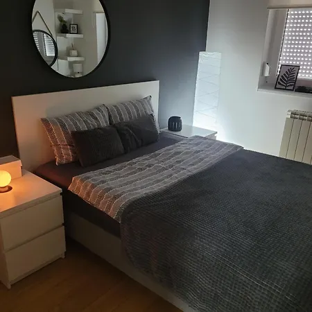 Riva Parking Garaza Apartament